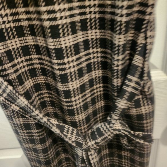 Ann Taylor Plaid Black and Taupe Dress - Picture 4 of 5